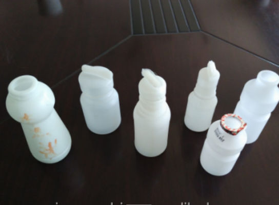 330ml دستگاه قالب گیری ضربه ای اکستروژن پلاستیکی 18.5 کیلو وات 2000 کیلوگرم