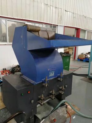 دستگاه کمکی خردکن پلاستیک XC-GP300