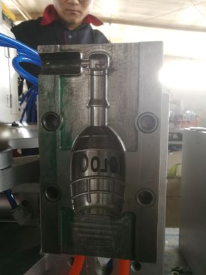 قالب دمنده بطری مایع 1000 میلی لیتری S136 HDPE 6 حفره